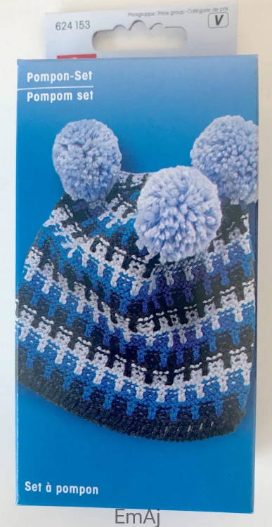 pompom maker.jpg
