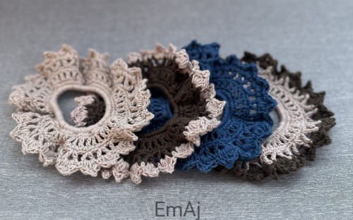 Szydełkowe scrunchie w kolorach natury BEŻOWY Handmade 